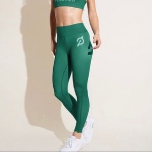Peloton Green Scalloped Leggings. Size Small